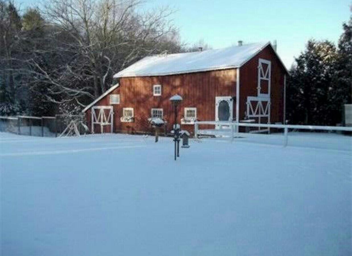 Normandale Century Inn Luaran gambar